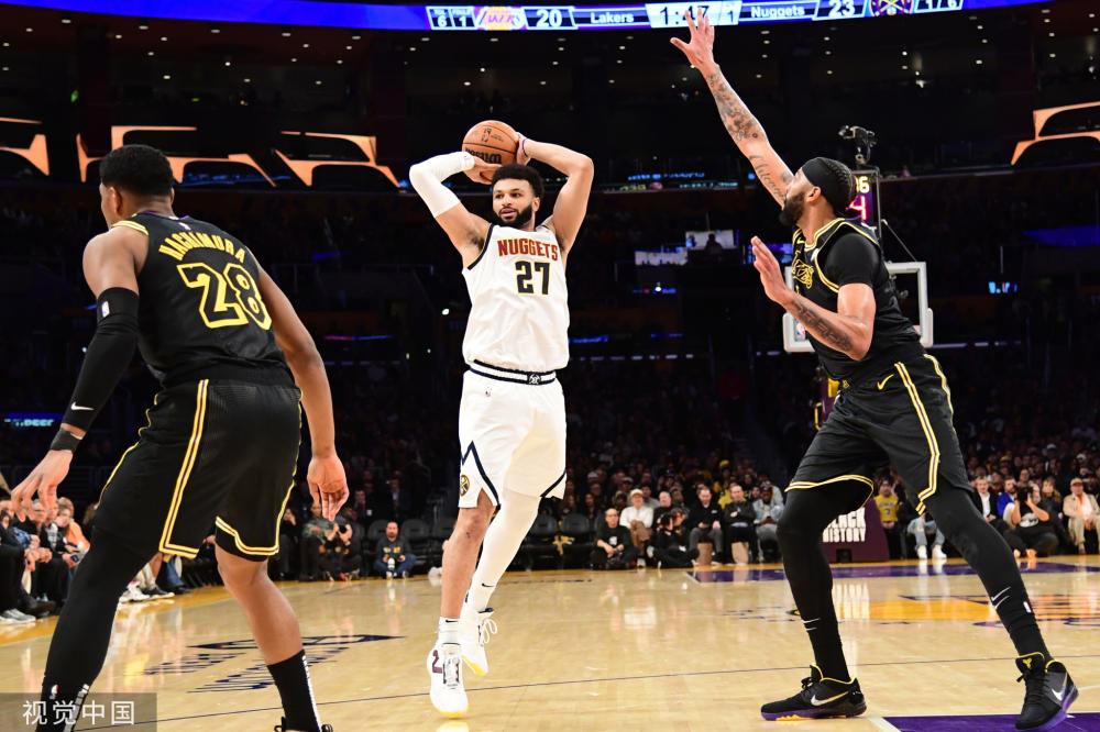 领导层不仅 领导层不仅