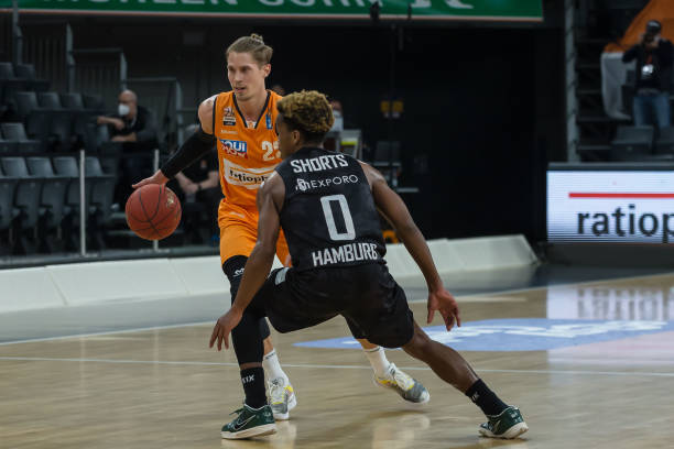 队扳回一城 队扳回一城